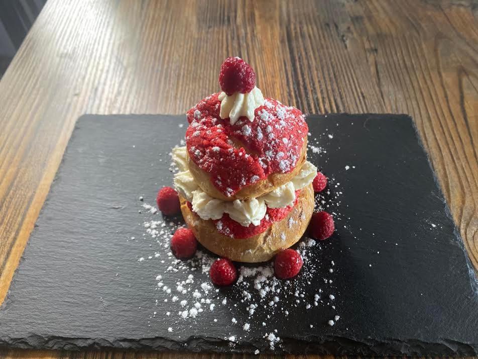 Hotel Restaurant Le Saint Gillois エクステリア 写真